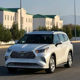 Toyota Highlander 2020