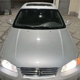 Toyota Camry 2001