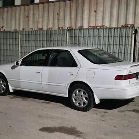 Toyota Camry 1999