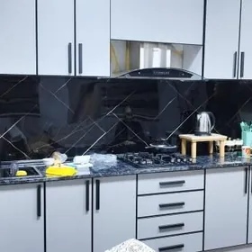 mebelşik мебельщик