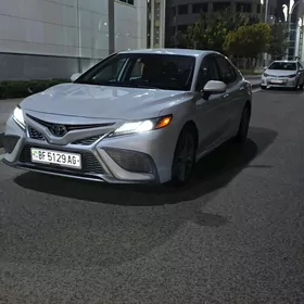 Toyota Camry 2021