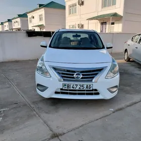 Nissan Sunny 2022
