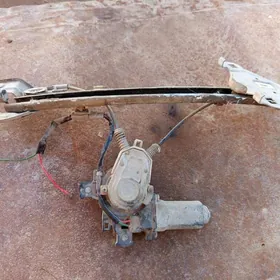 ayna galdyrjy sag tarap