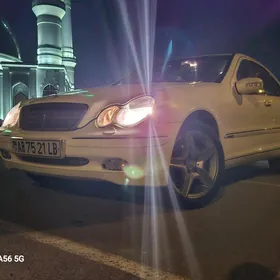 Mercedes-Benz C-Class 2003