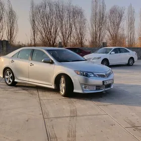 Toyota Camry 2014