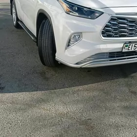 Toyota Highlander 2021