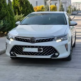 Toyota Camry 2018