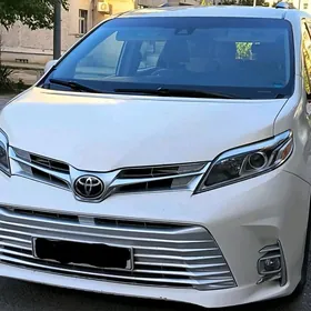 Toyota Sienna 2020