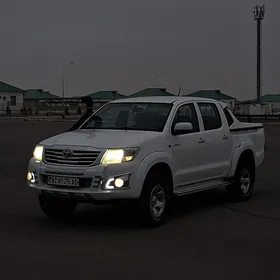 Toyota Hilux 2013