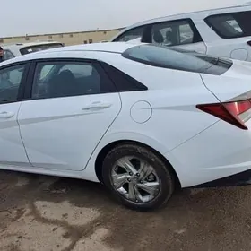 Hyundai Elantra 2021