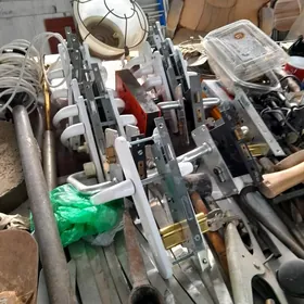 дверные ручки и замки и щомпул