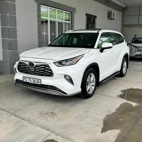 Toyota Highlander 2021