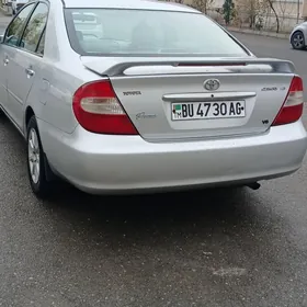 Toyota Camry 2004