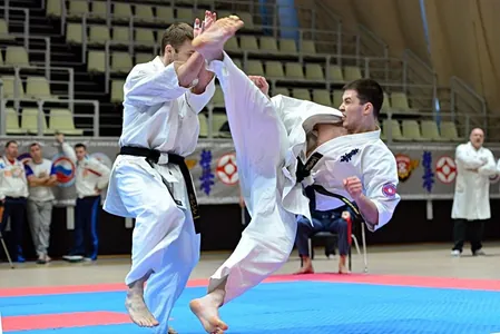 Türkmen karateçileri Özbegistanda Arkalaşyk kubogyna gatnaşýarlar