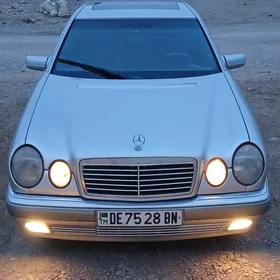 Mercedes-Benz E320 1999
