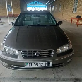 Toyota Camry 1999