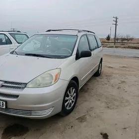 Toyota Sienna 2004