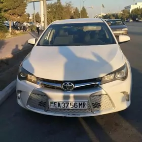 Toyota Camry 2016