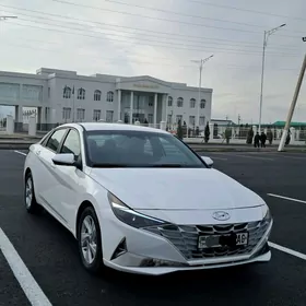 Hyundai Elantra 2021