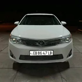Toyota Camry 2012