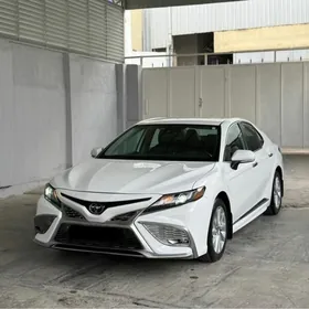 Toyota Camry 2022