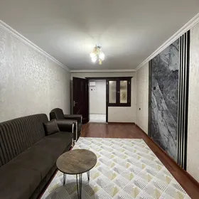 10 МКР, 4/1 ЭТАЖ, 2 КОМНАТНАЯ