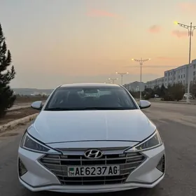Hyundai Elantra 2020