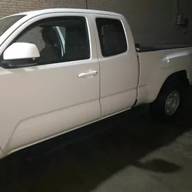 Toyota Tacoma 2017