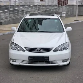 Toyota Camry 2004
