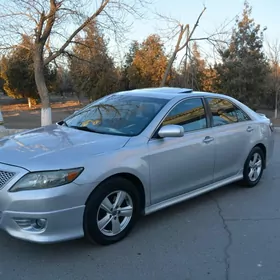 Toyota Camry 2010
