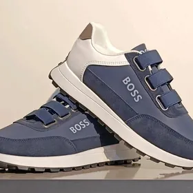 Кроссовки новые