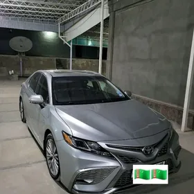 Toyota Camry 2020