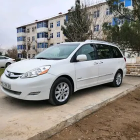 Toyota Sienna 2004