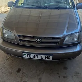 Toyota Sienna 1999
