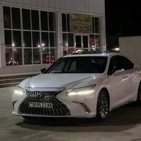 Lexus ES 350 2022