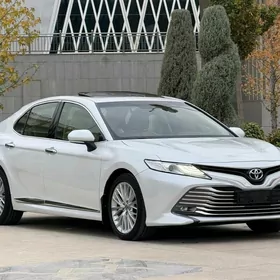 Toyota Camry 2020
