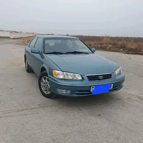 Toyota Camry 2000