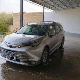 Toyota Sienna 2022