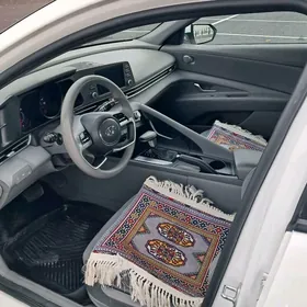 Hyundai Elantra 2021