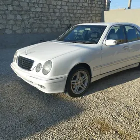 Mercedes-Benz E320 2000
