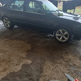 BMW 7 Series 1990