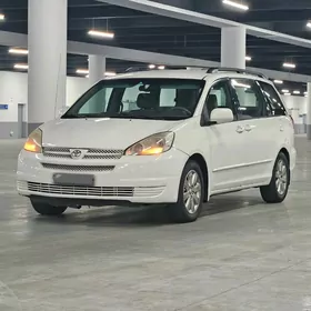 Toyota Sienna 2004