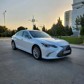 Lexus ES 350 2019