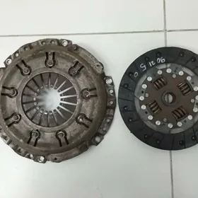 Korzina  corolla 2010