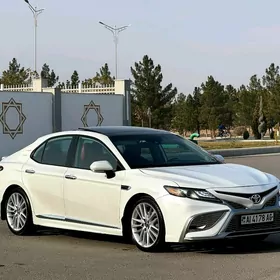 Toyota Camry 2020