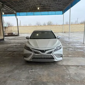 Toyota Camry 2020