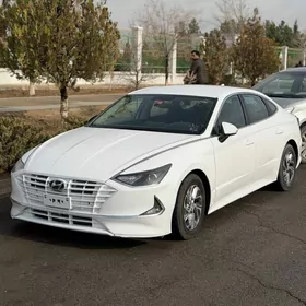 Hyundai Sonata Hybrid 2020