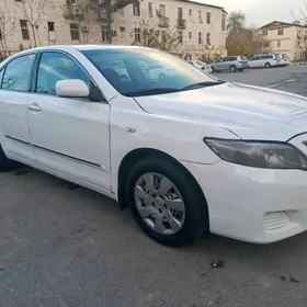 Toyota Camry 2011