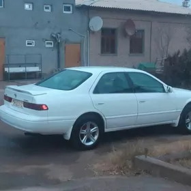Toyota Camry 1999