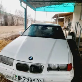 BMW 320 1992